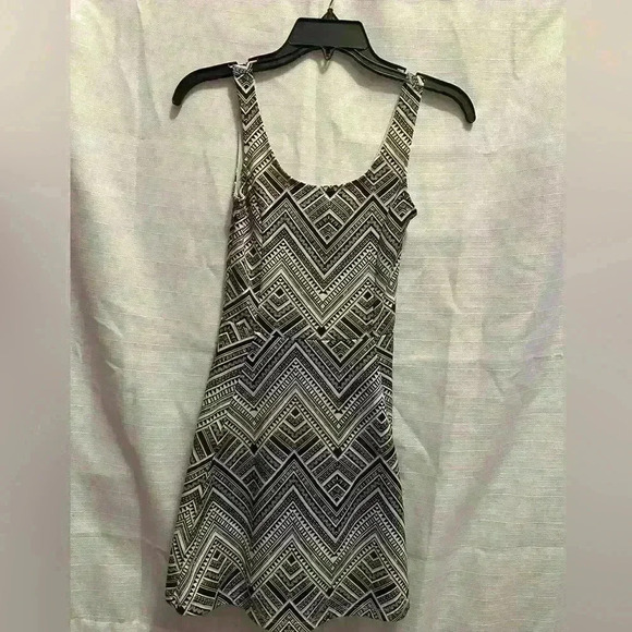 DIVIDED by H&M, junior girls size 2, dress - Picture 1 of 3